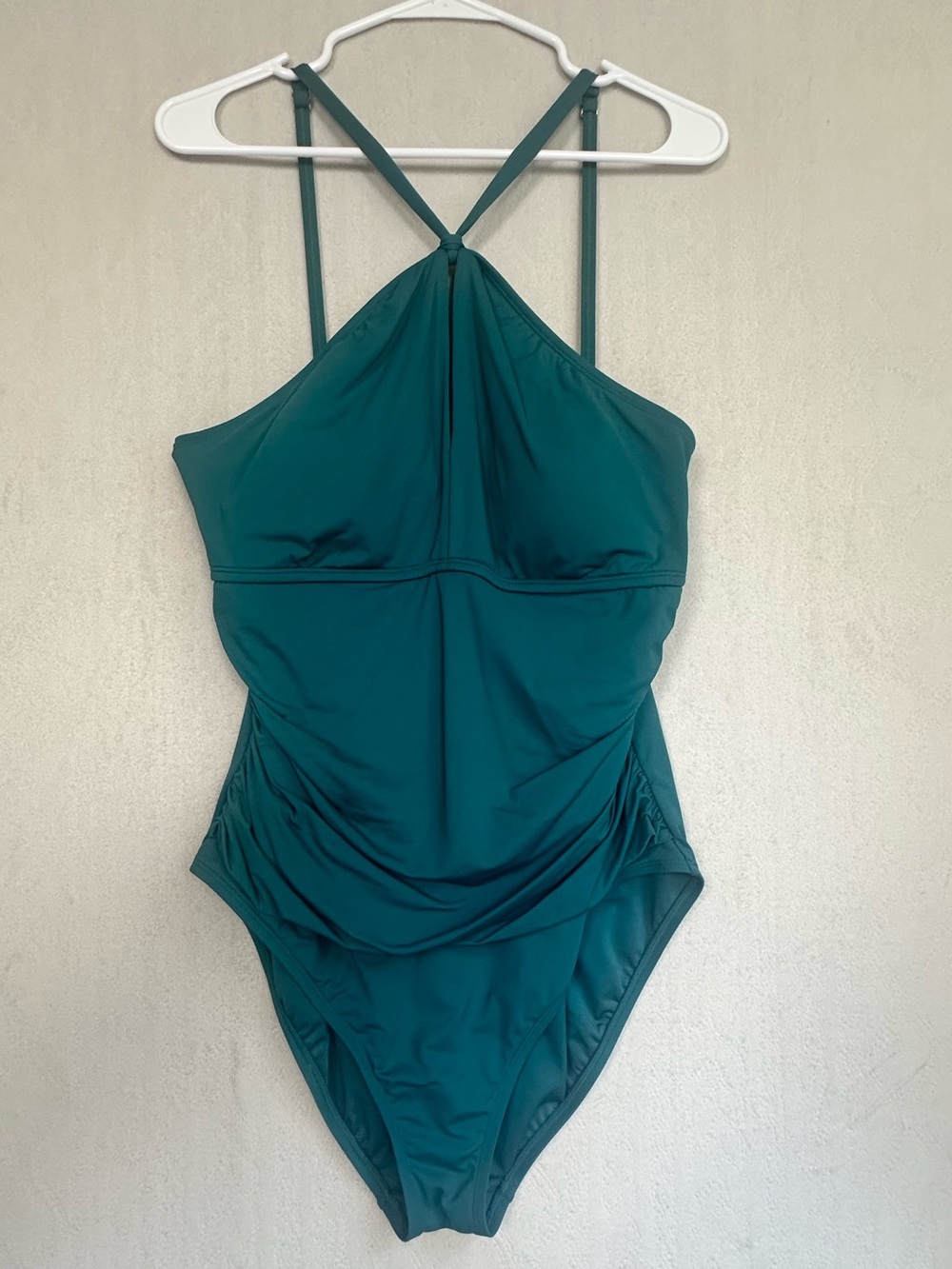 Bleu Rod Beatie Womenโs Green Halter One-Piece Swimsuit Sz 14 Ruched Halter